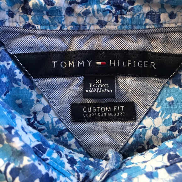 Tommy Hilfiger Men’s Blue Print Short Sleeve Custom Fit Button Down Shirt - Picture 5 of 7